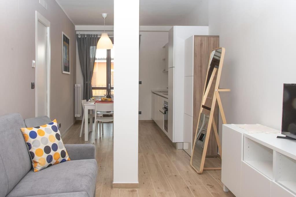 Appartamento Casa Valentin Monforte dʼAlba Esterno foto