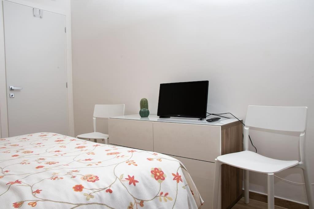 Appartamento Casa Valentin Monforte dʼAlba Esterno foto